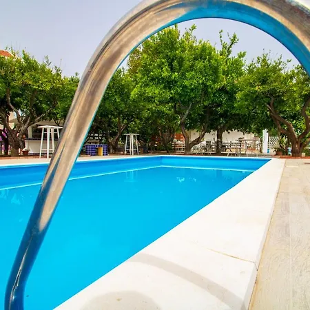 住宿加早餐酒店 尼科迪默住宿加早餐旅馆 帕埃斯图姆