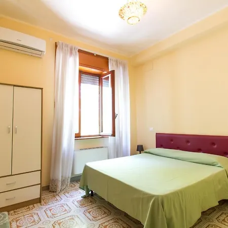 尼科迪默住宿加早餐旅馆 4*