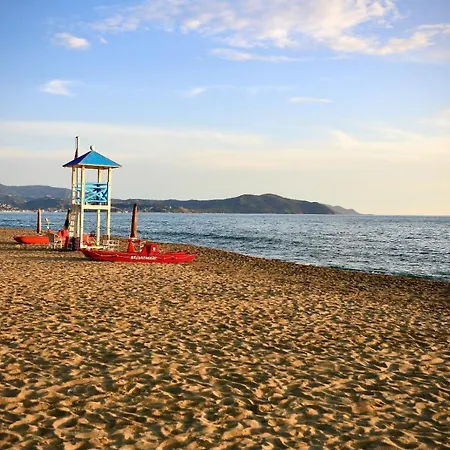 尼科迪默住宿加早餐旅馆 4* 帕埃斯图姆