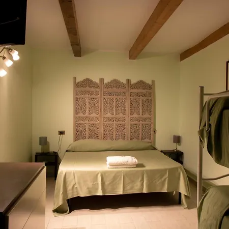 尼科迪默住宿加早餐旅馆 4*