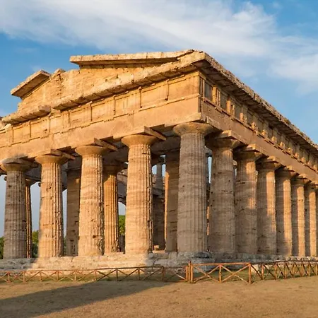 尼科迪默住宿加早餐旅馆 4* 帕埃斯图姆