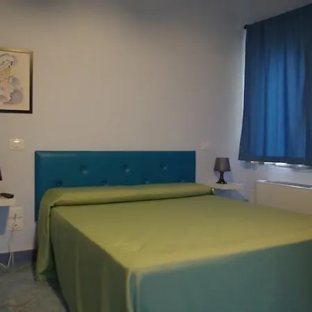 尼科迪默住宿加早餐旅馆 4*