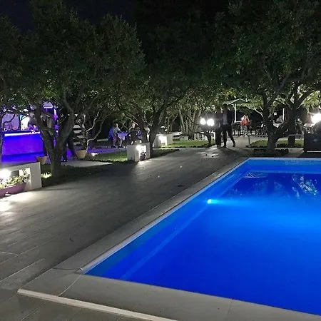 尼科迪默住宿加早餐旅馆